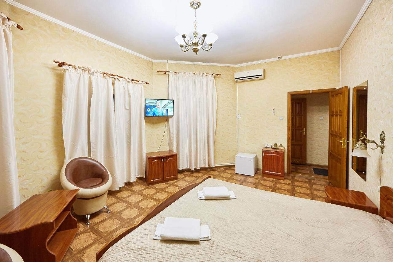 Hotel Barbaris Kiev Dış mekan fotoğraf